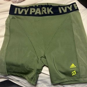 Peloton/IVY PARK Spin shorts